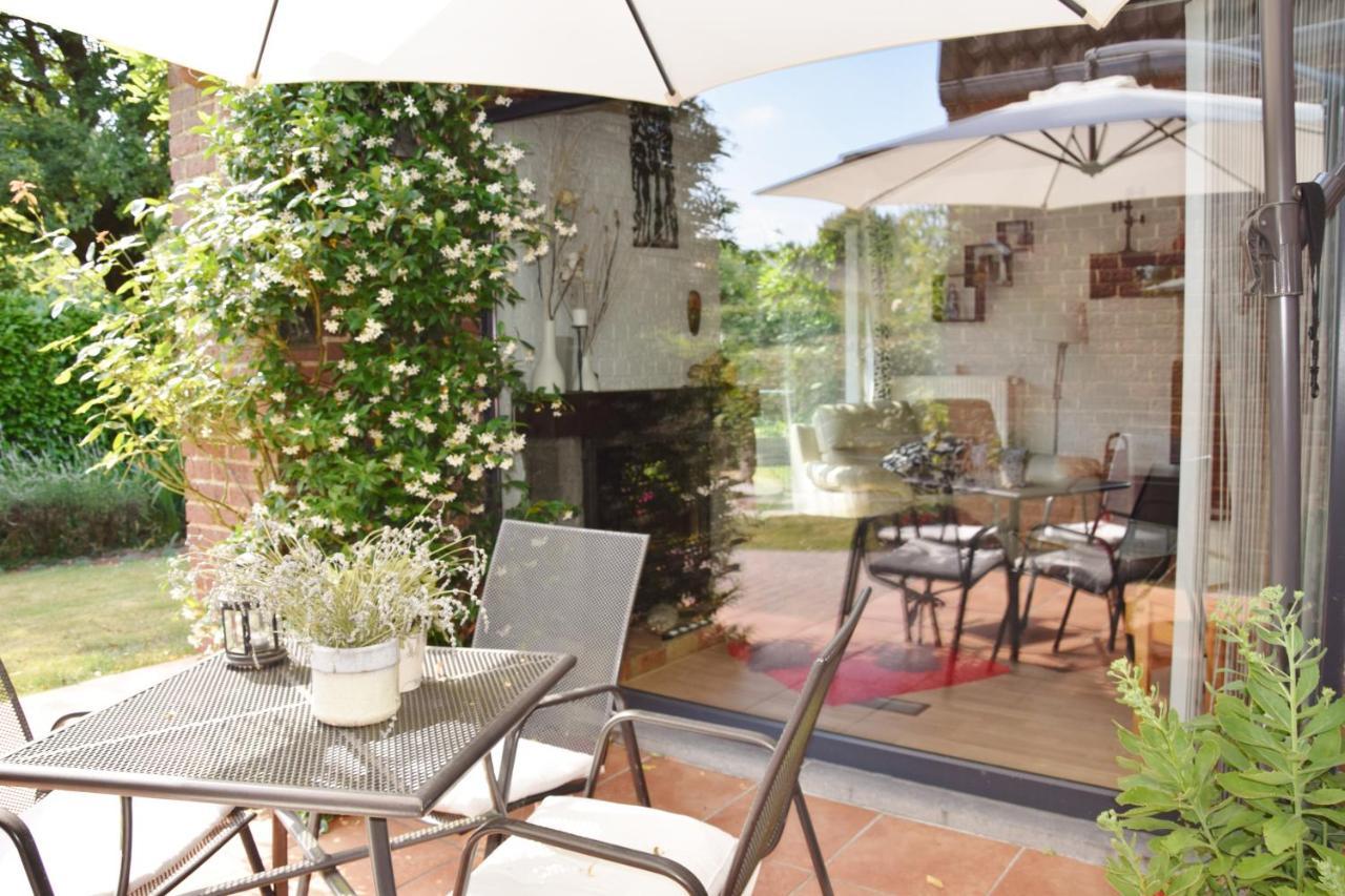 Bed and Breakfast Les Chambourlettes Mons Esterno foto