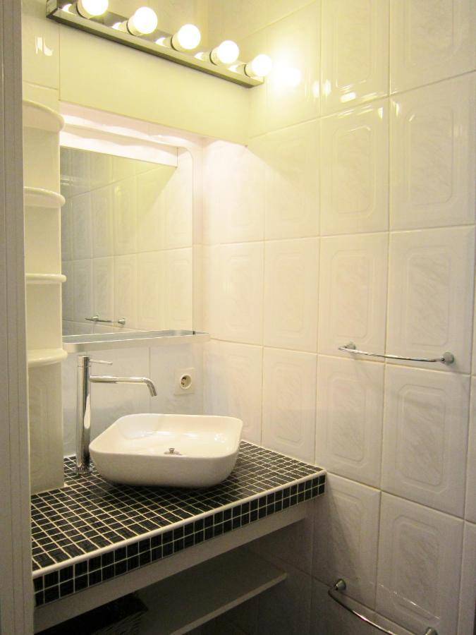 Bed and Breakfast Les Chambourlettes Mons Esterno foto